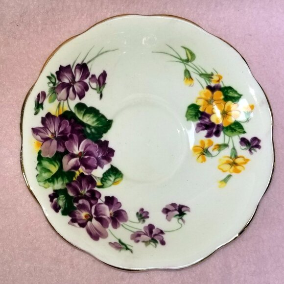 Royal Standard bone china tea cup set - Picture 6 of 7